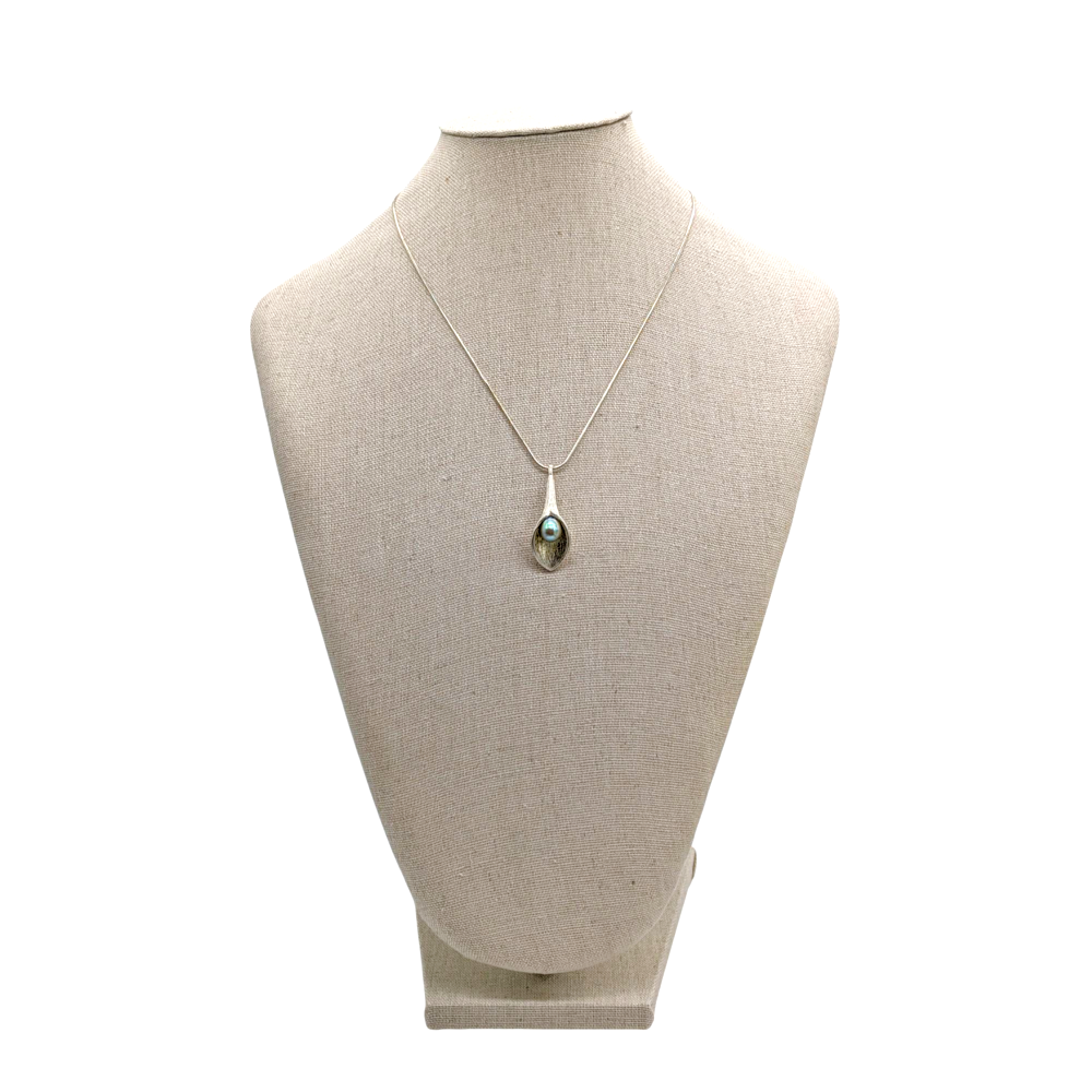 Lily Pendant Necklace